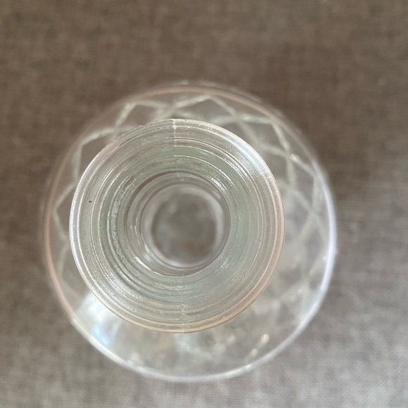 Small Glass Decanter Diamond Pattern 9.5”H - Picture 10 of 11